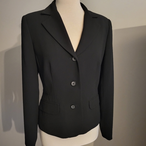 Black Blazer (woman) - Picture 3 of 12